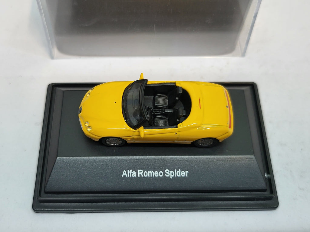Alfa Romeo Spider Geel - Schuco 1:87