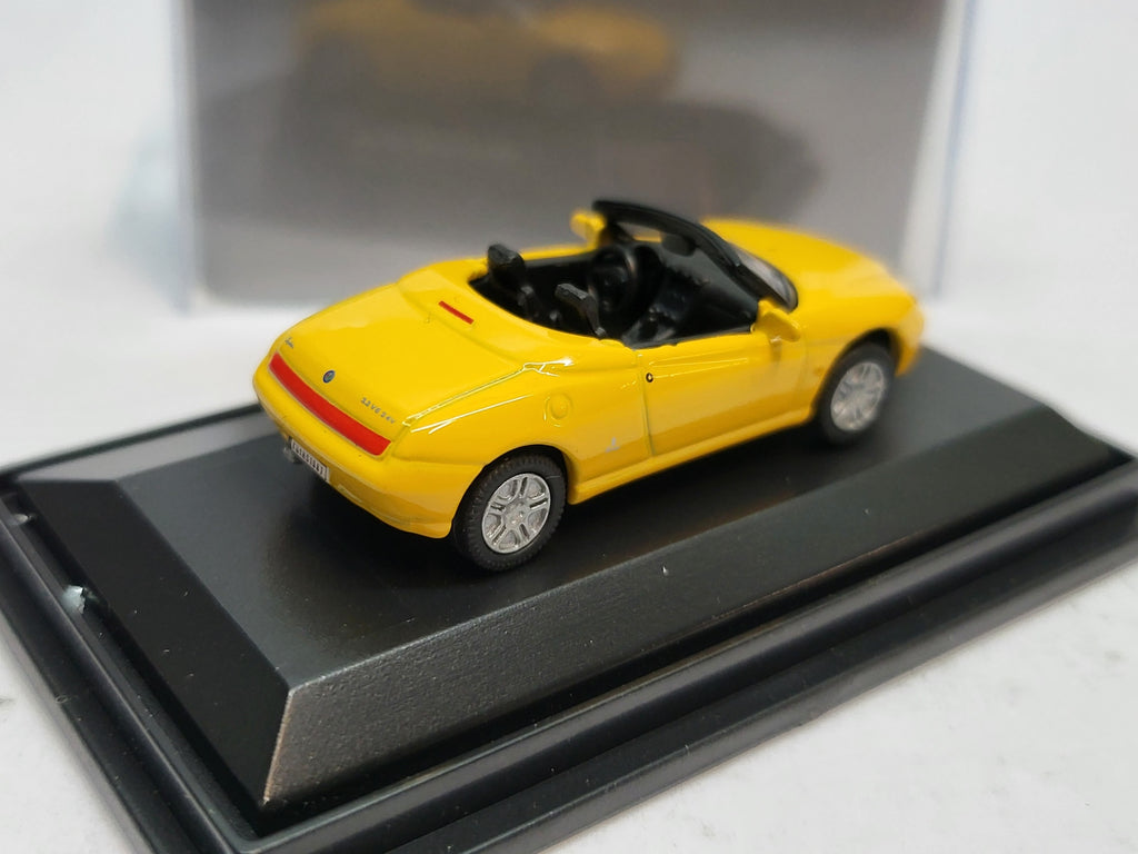 Alfa Romeo Spider Geel - Schuco 1:87
