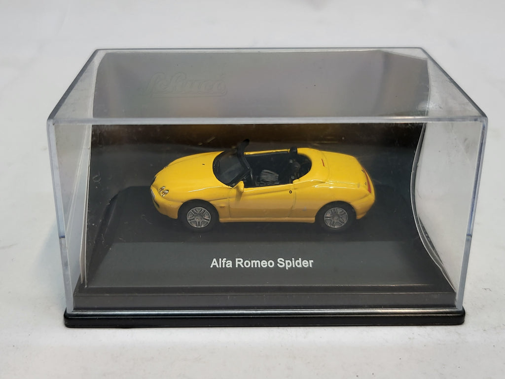 Alfa Romeo Spider Geel - Schuco 1:87