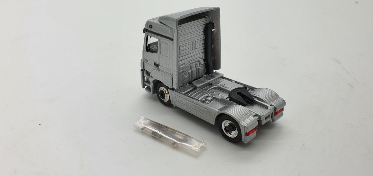 Mercedes Axor Trekker Grijs - Schuco 1:87