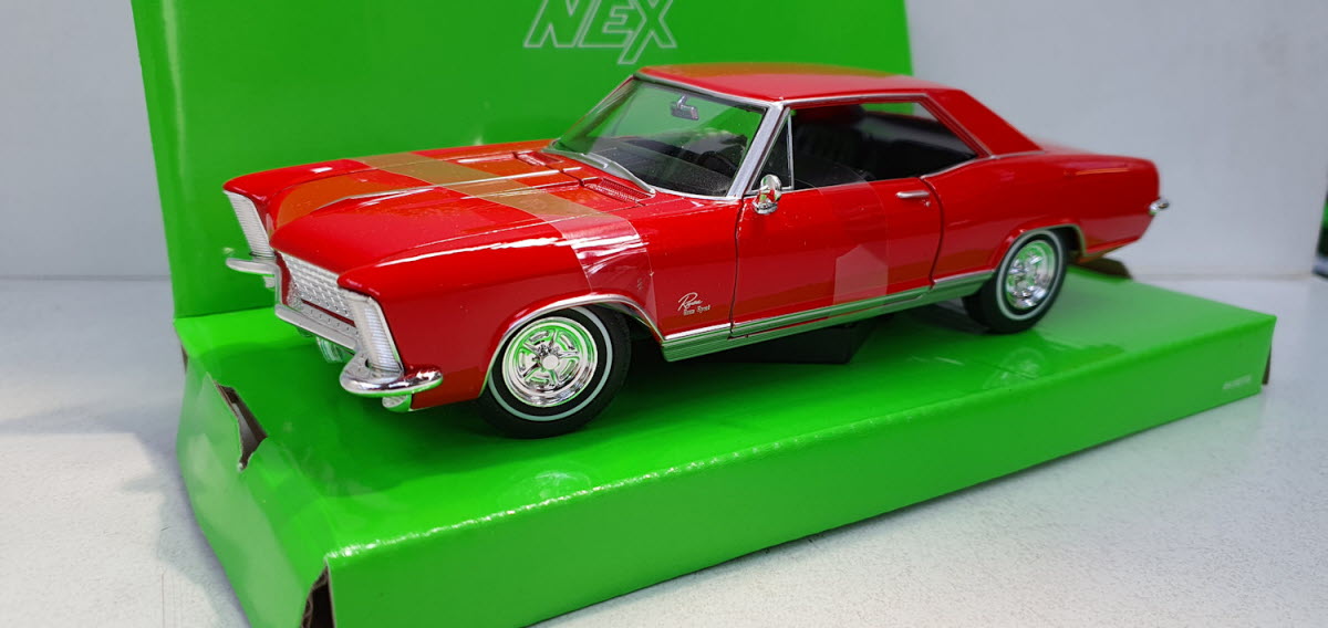 Buick Riviera Grand Sport Rood 1965 Welly 1:24