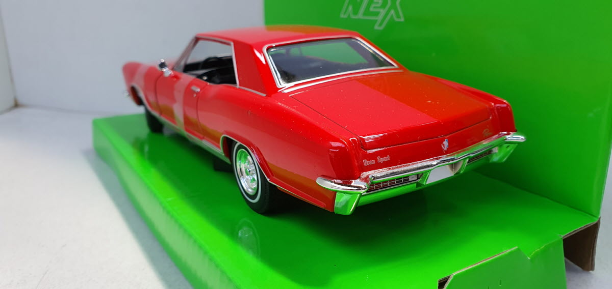 Buick Riviera Grand Sport Rood 1965 Welly 1:24