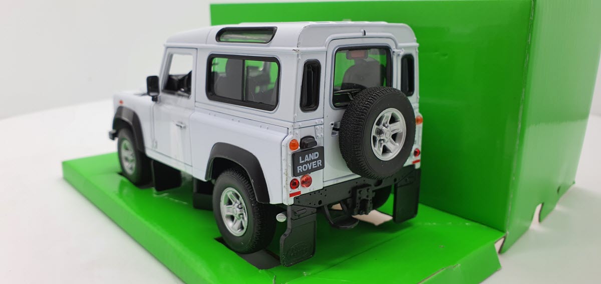 Land Rover Defender Wit 1990 Welly 1:24