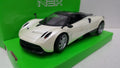 Welly: Pagani Huayra Wit - Schaal 1:24