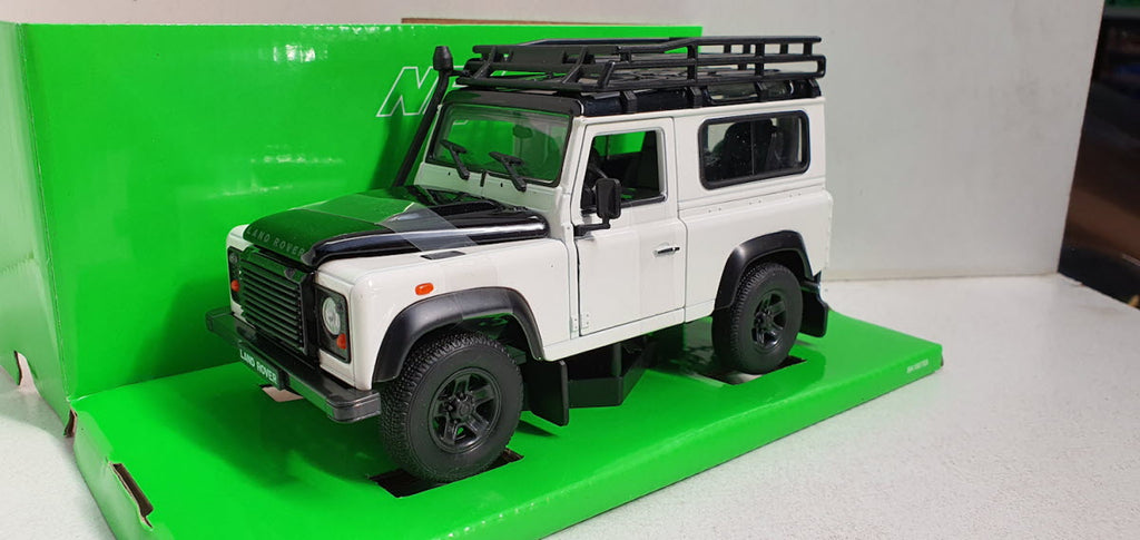 Land Rover Defender Wit-Zwart 1:24 - Welly (WEL22498SP-WHITE)