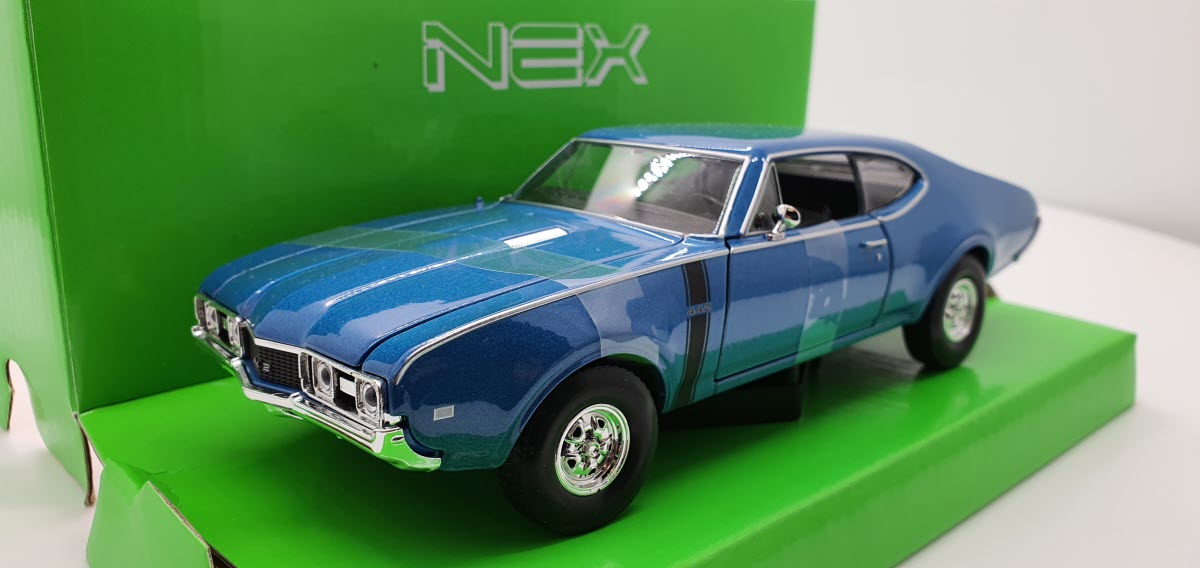 Welly: Oldsmobile 442 Blauw 1968 - Schaal 1:24