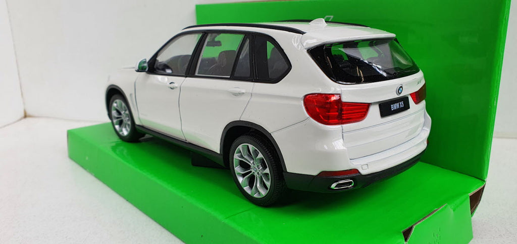 Welly BMW X5 (F15) Wit 1:24