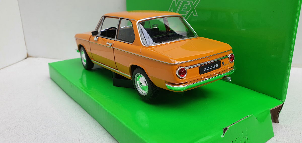 Welly: BMW 2002Ti Oranje 1:24