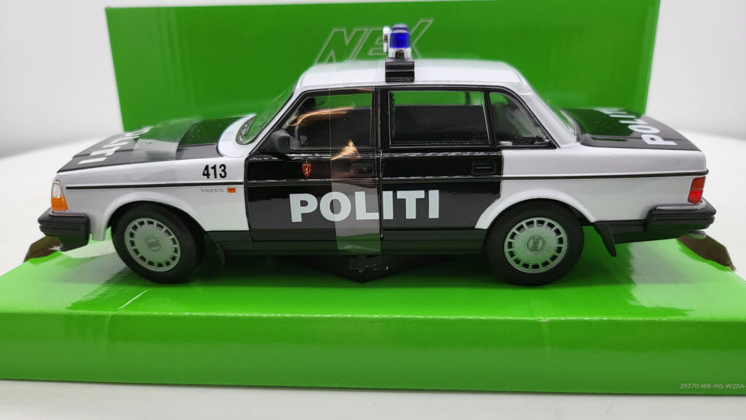 Welly: Volvo 240 GL Politie Noorwegen - Schaal 1:24