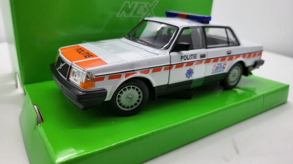 Welly: Volvo 240 GL Politie Nederland - Schaal 1:24