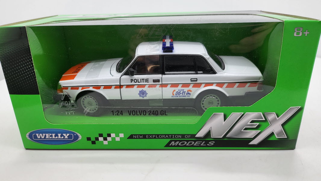 Welly: Volvo 240 GL Politie Nederland - Schaal 1:24