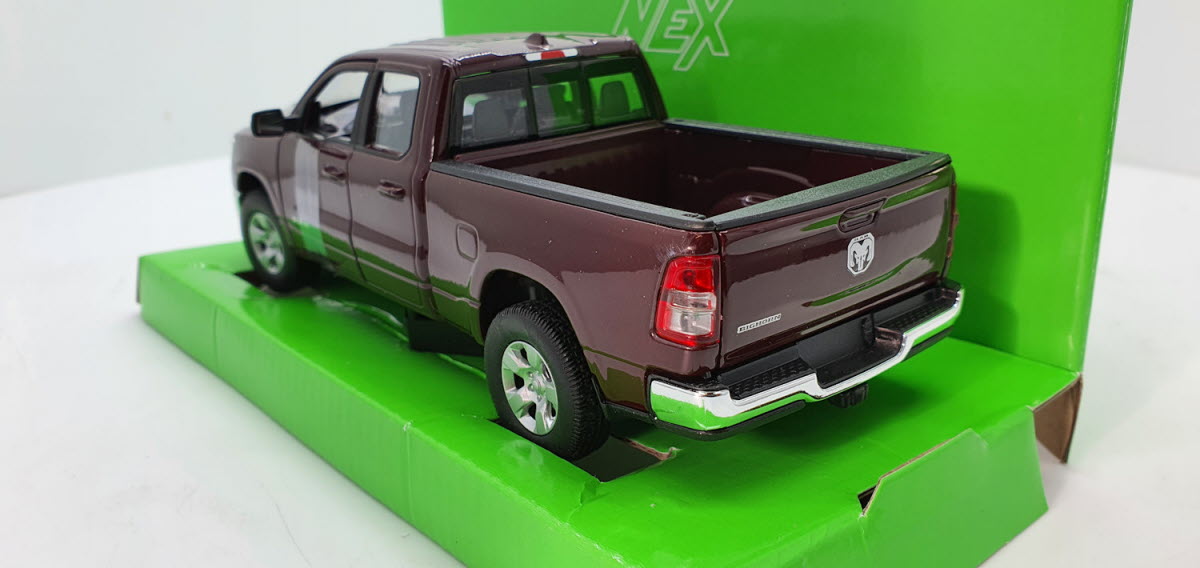 Dodge RAM 1500 Donker Rood 2019 Welly 1:24