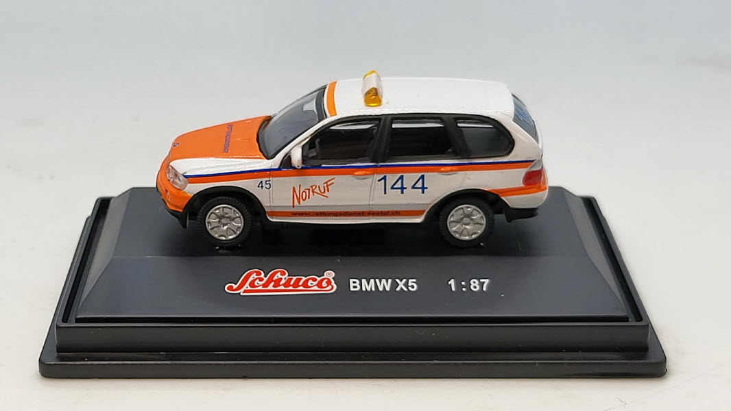 BMW X5 NotRuf 144 - Schuco 1:87