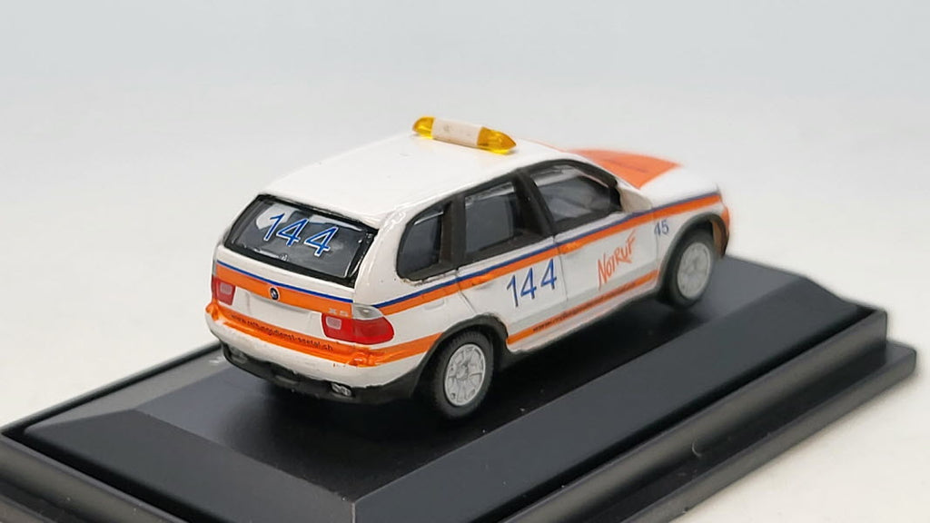 BMW X5 NotRuf 144 - Schuco 1:87
