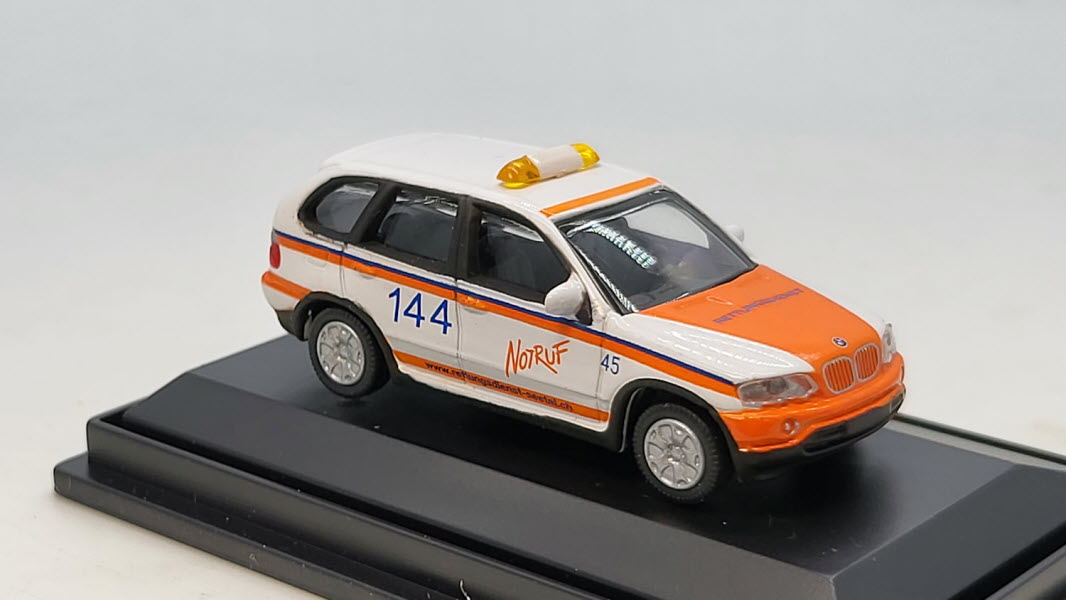 BMW X5 NotRuf 144 - Schuco 1:87