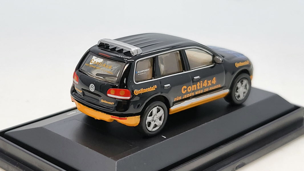 Volkswagen Touareg Continental Zwart - Schuco 1:87