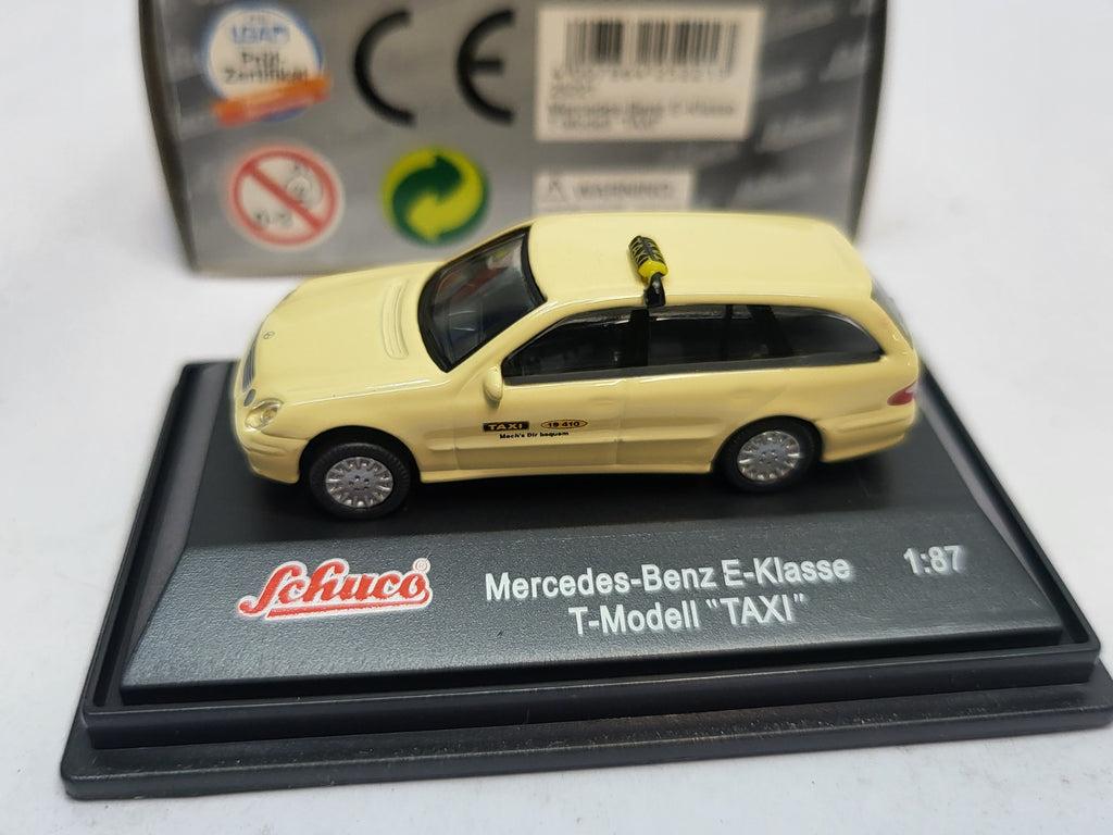 Mercedes-Benz E-Klasse T-Modell Taxi Beige - Schuco 1:87