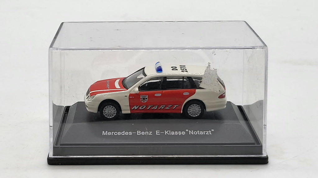 Mercedes-Benz E-Klasse Notarzt - Schuco 1:87