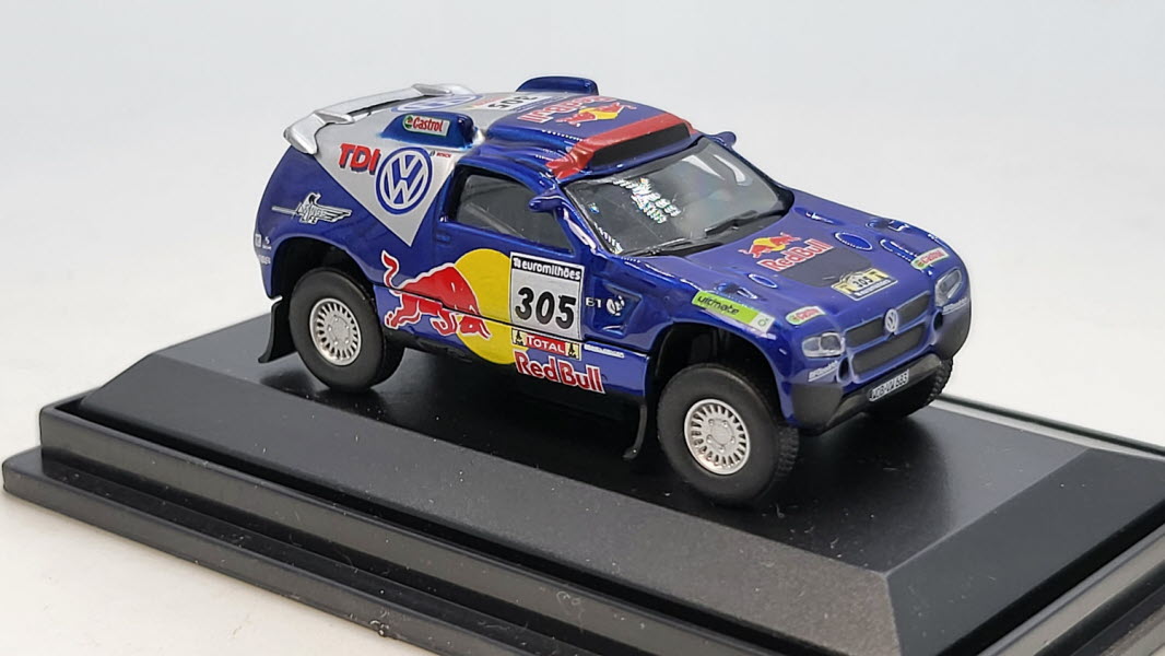 Volkswagen Touareg 2 Red Bull #305 Parijs-Dakar - Schuco 1:87
