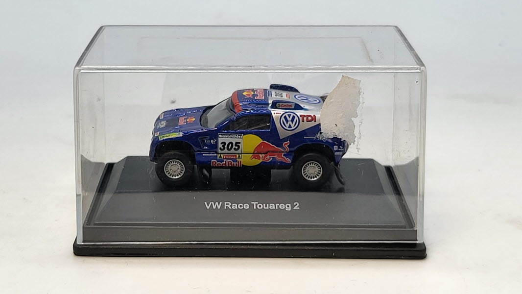 Volkswagen Touareg 2 Red Bull #305 Parijs-Dakar - Schuco 1:87