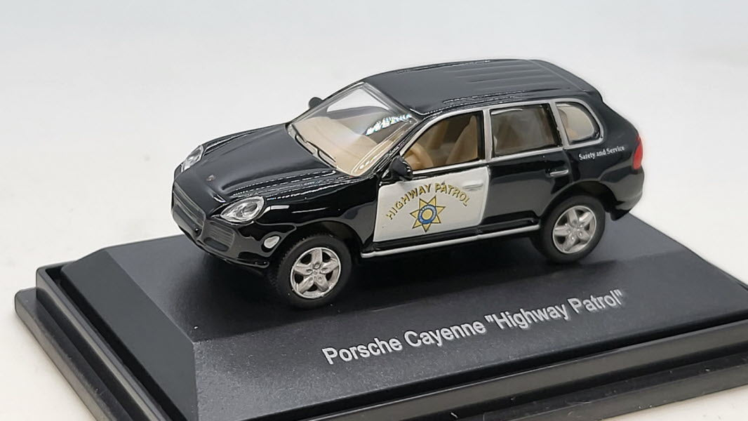 Porsche Cayenne Highway Patrol - Schuco 1:87