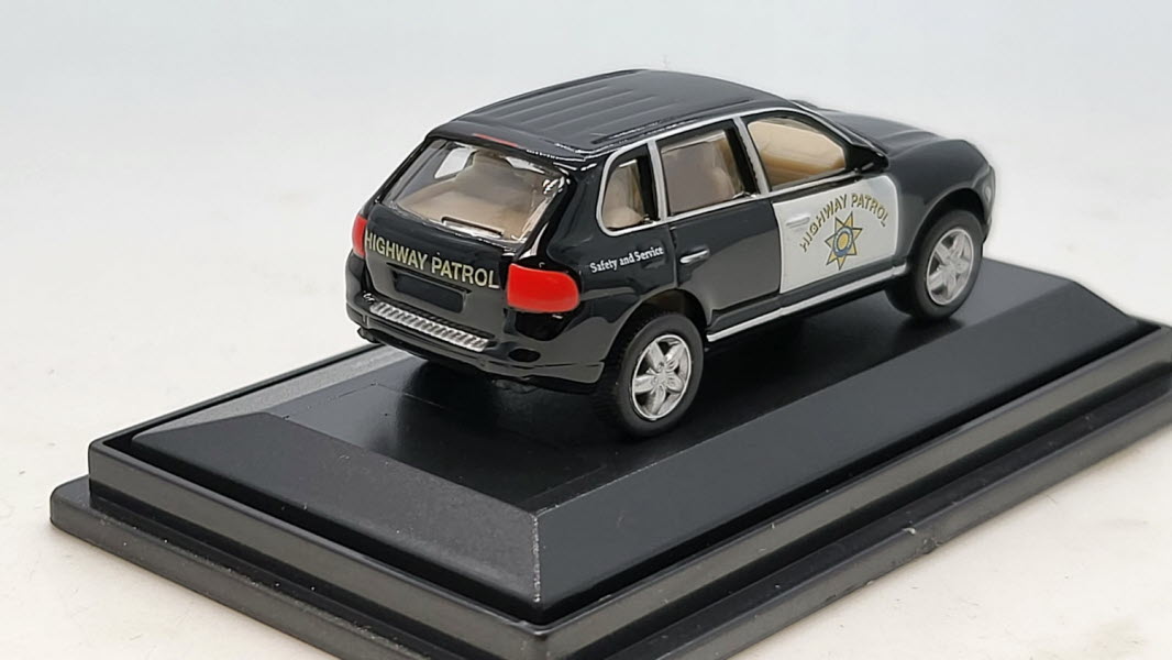 Porsche Cayenne Highway Patrol - Schuco 1:87