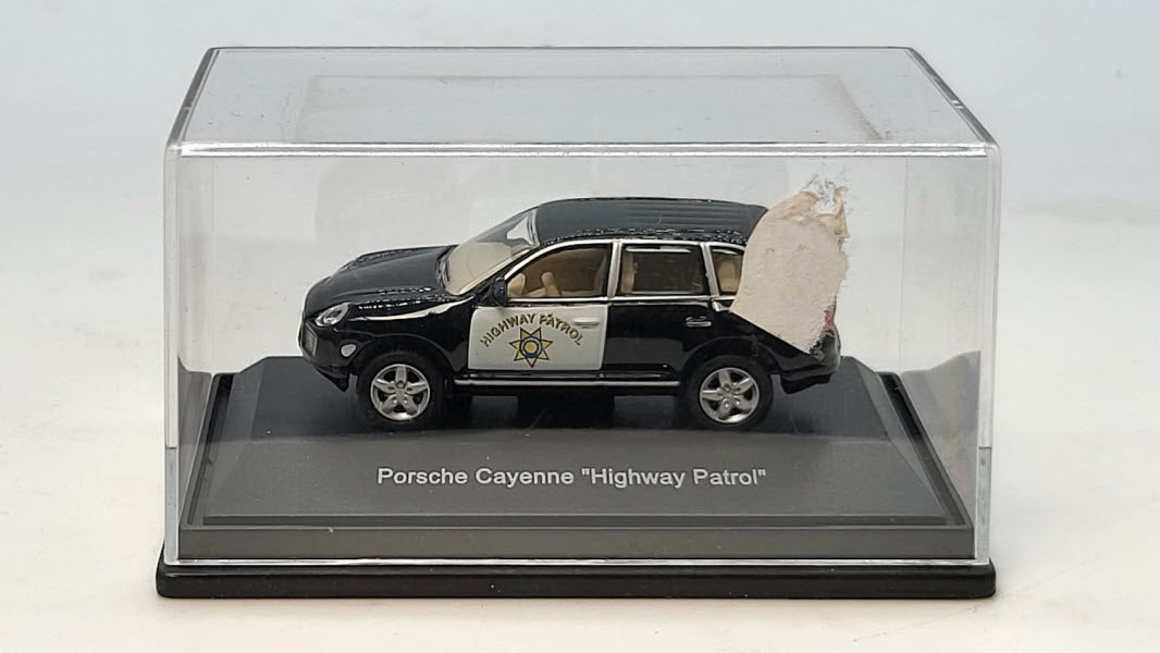 Porsche Cayenne Highway Patrol - Schuco 1:87
