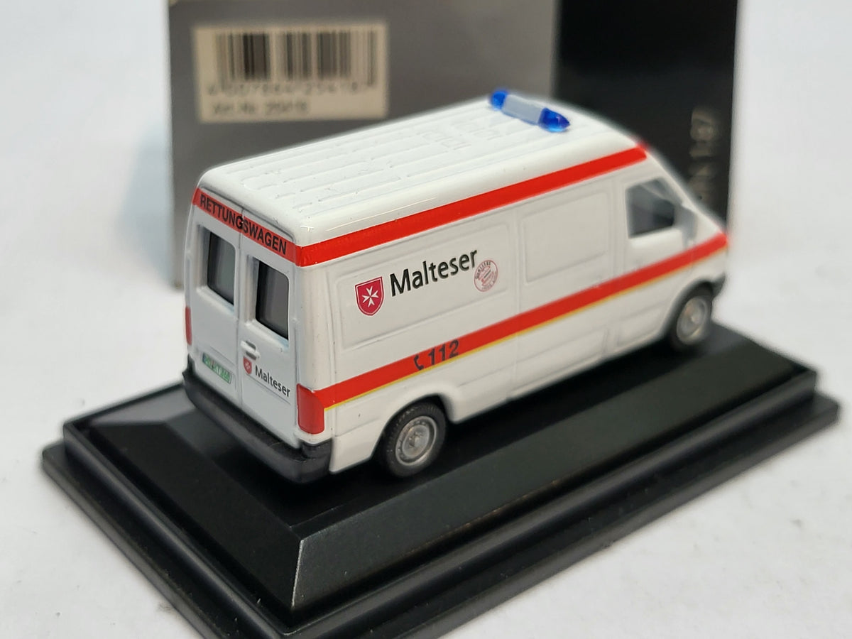 Mercedes Sprinter Malteser 112 - Schuco 1:87