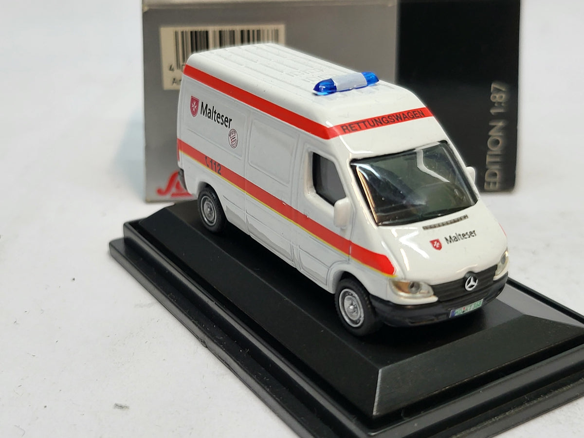 Mercedes Sprinter Malteser 112 - Schuco 1:87