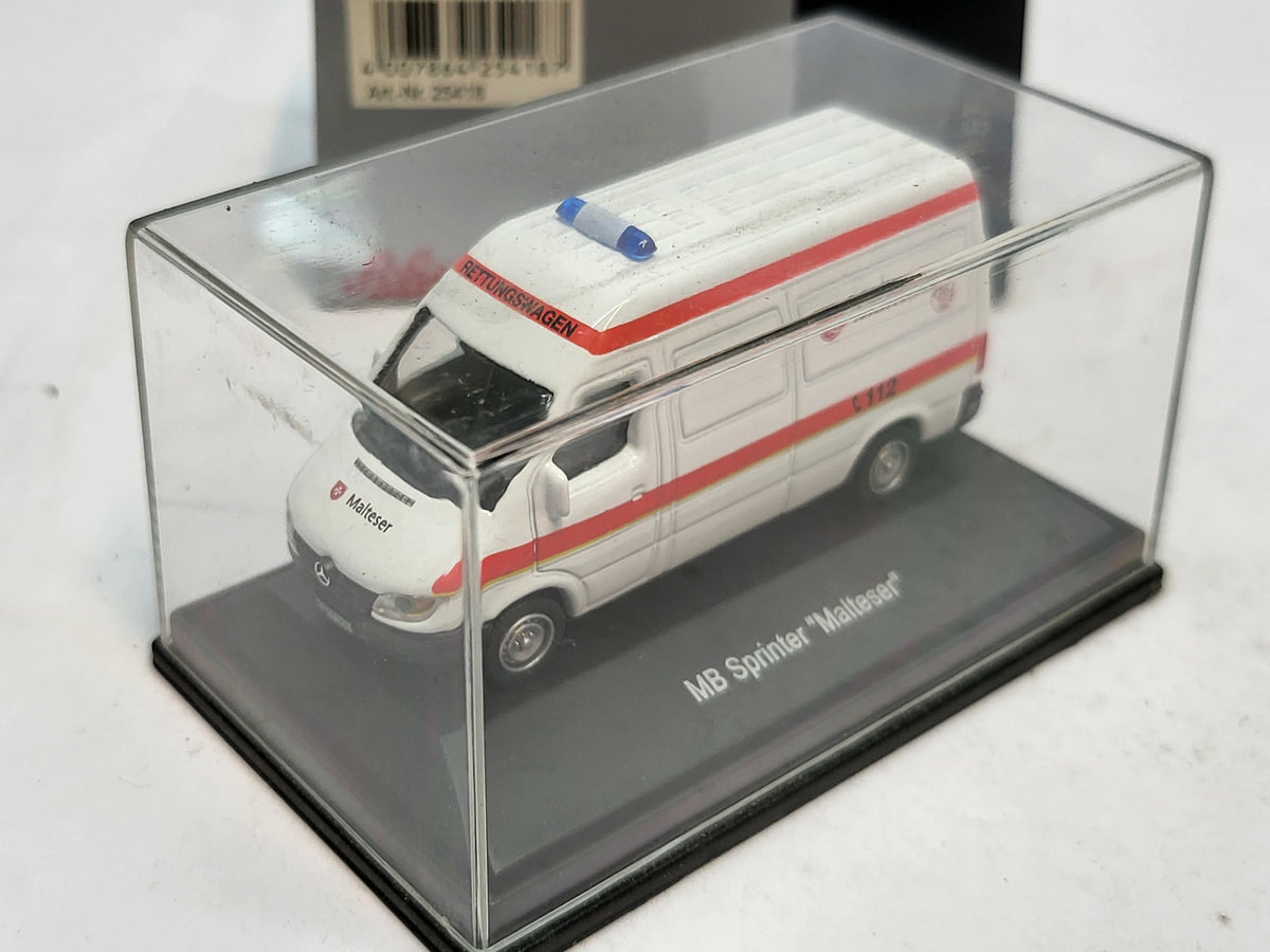 Mercedes Sprinter Malteser 112 - Schuco 1:87