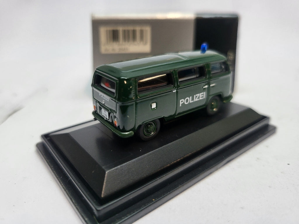 Volkswagen T2 Bus Polizei Groen - Schuco 1:87