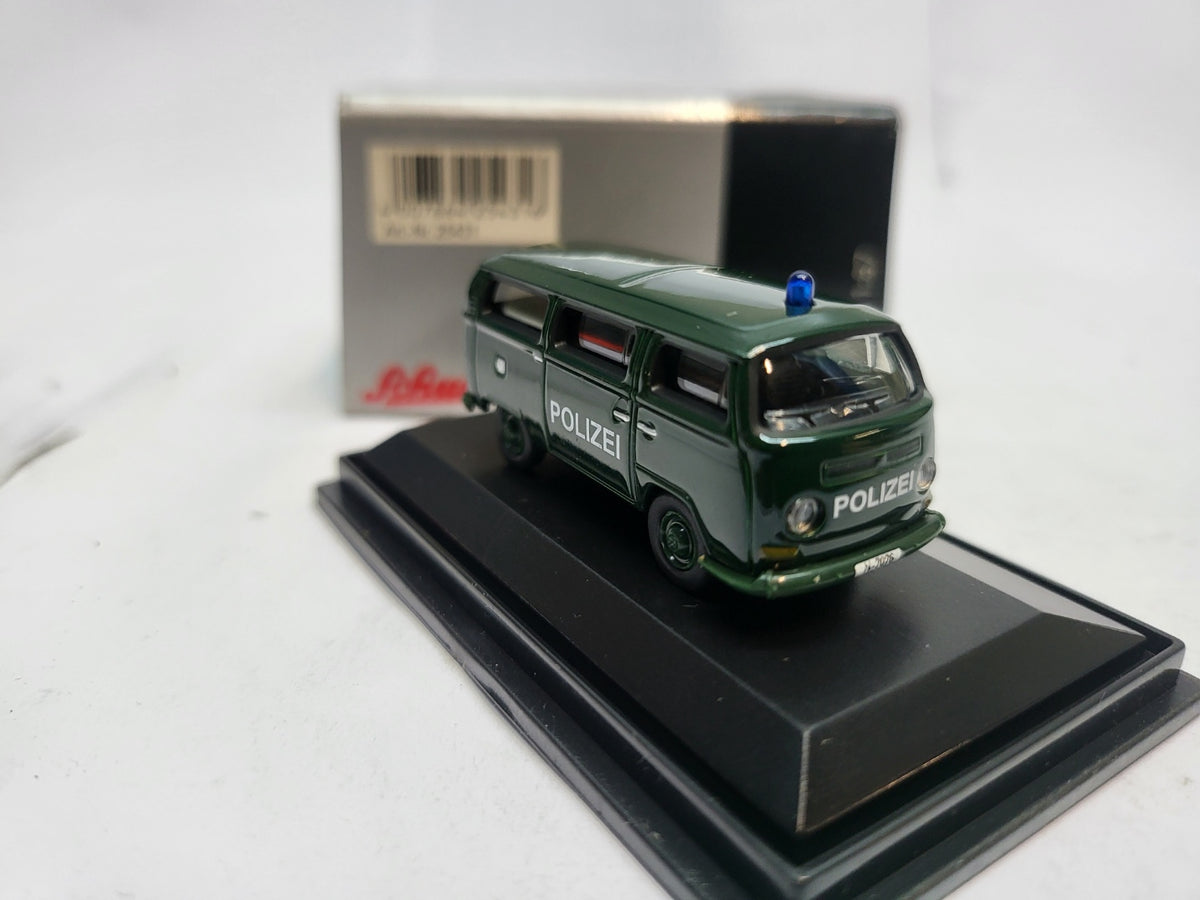 Volkswagen T2 Bus Polizei Groen - Schuco 1:87
