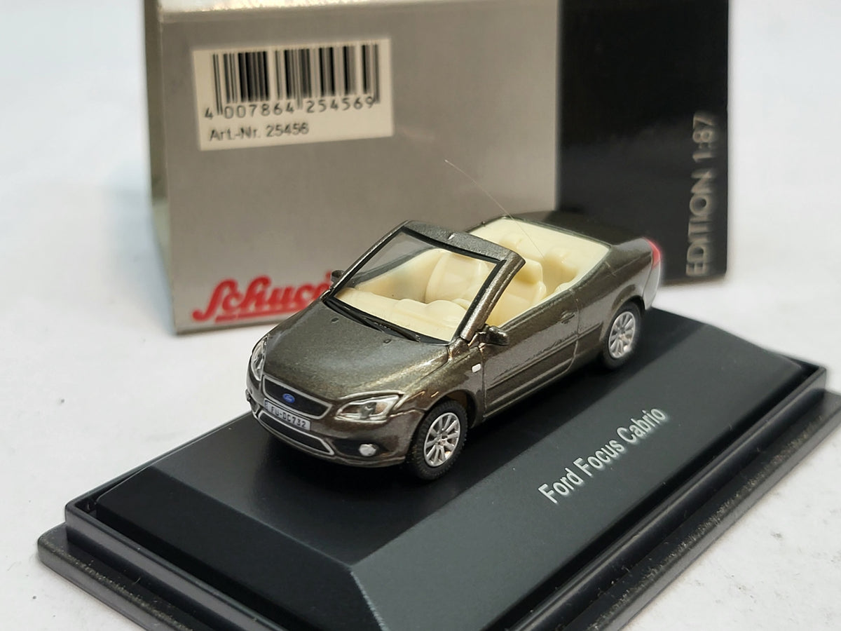 Ford Focus Cabriolet Bruin Metallic - Schuco 1:87