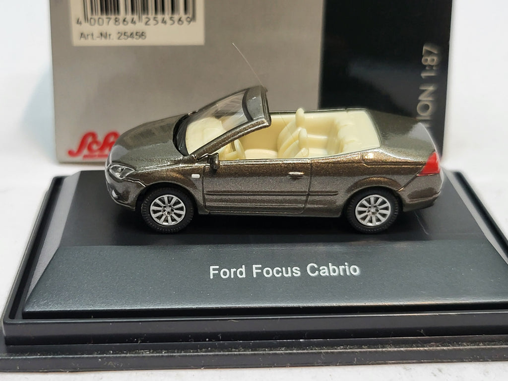 Ford Focus Cabriolet Bruin Metallic - Schuco 1:87