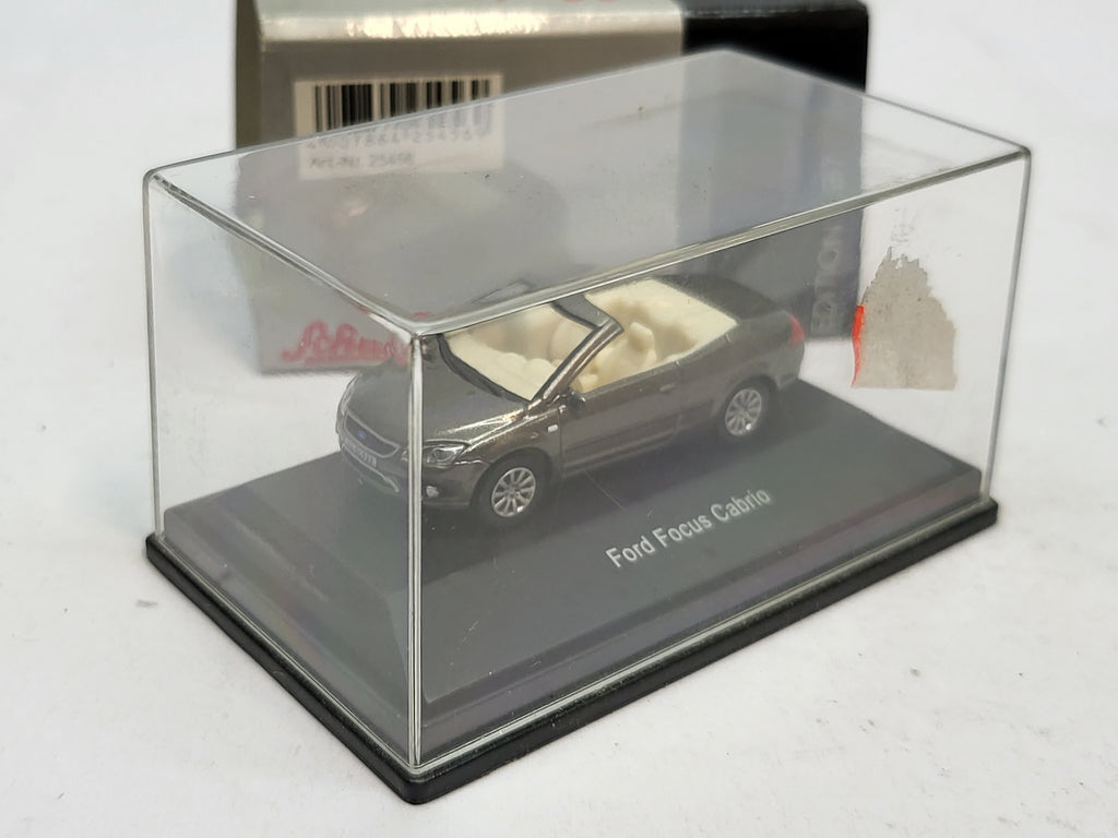 Ford Focus Cabriolet Bruin Metallic - Schuco 1:87