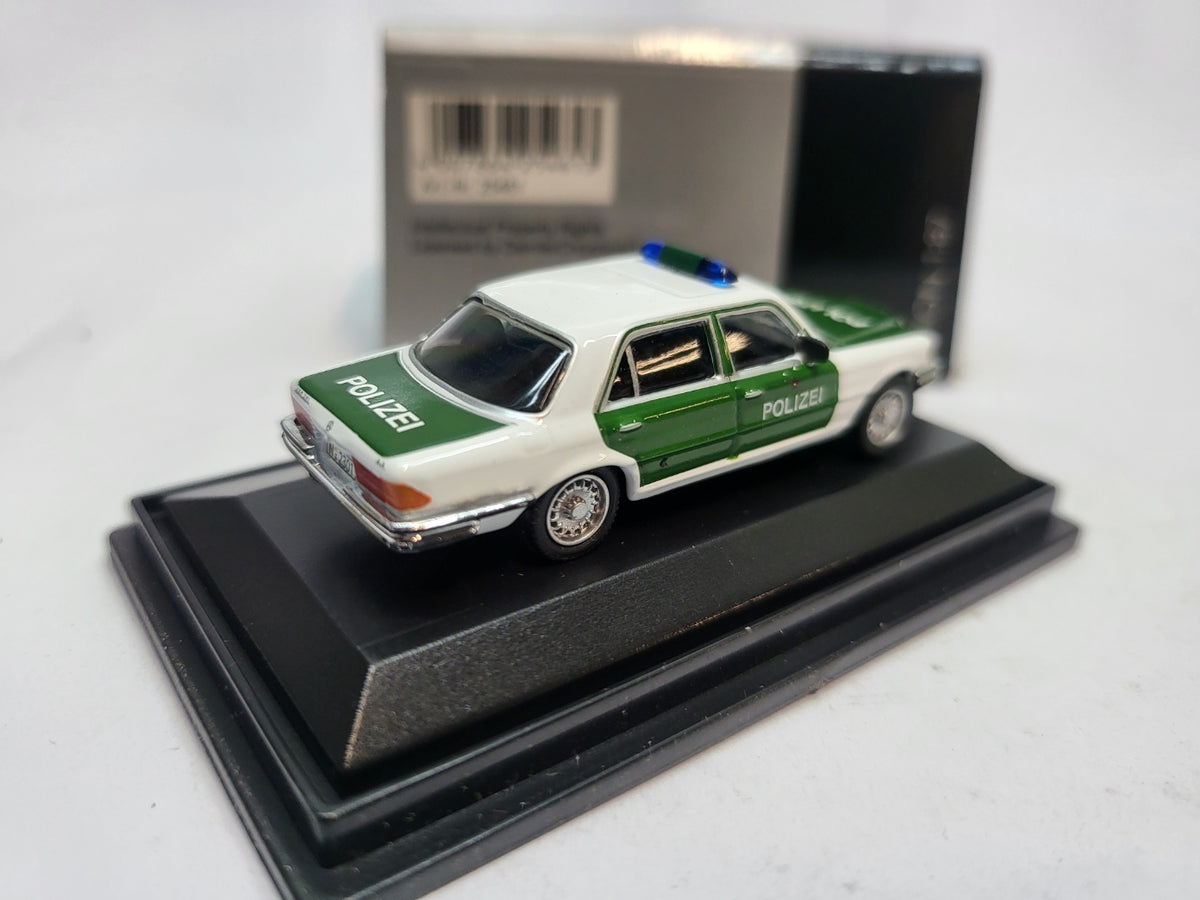 Mercedes-Benz S-Klasse Polizei Groen/Wit - Schuco 1:87