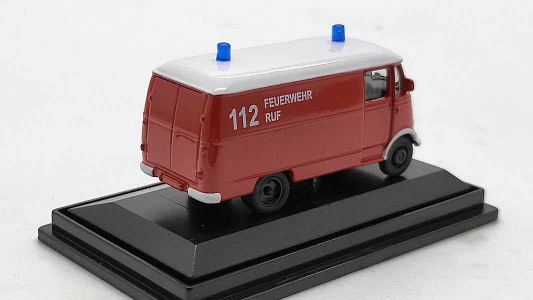 Mercedes-Benz L319 Feuerwehr Ruf 112 - Schuco 1:87