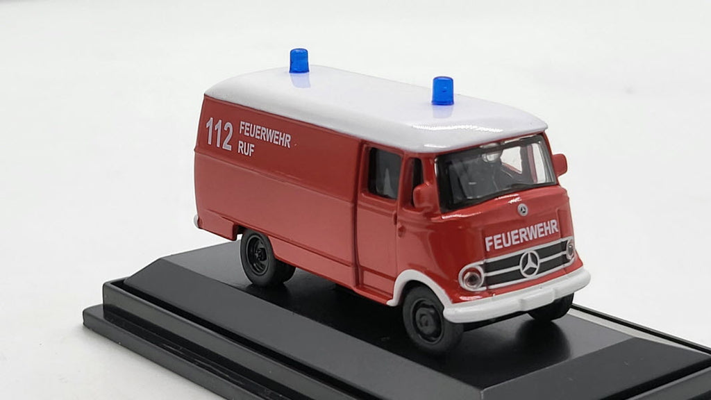 Mercedes-Benz L319 Feuerwehr Ruf 112 - Schuco 1:87