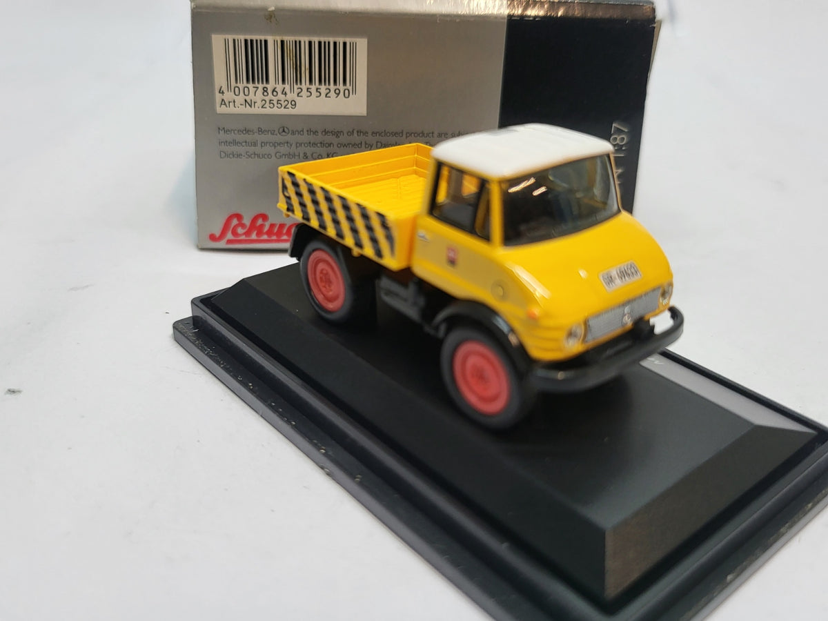 Mercedes-Benz Unimog U406 - Schuco 1:87