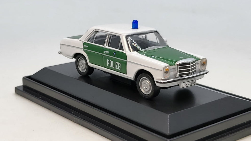 Mercedes-Benz 200/8 Limousine Polizei - Schuco 1:87