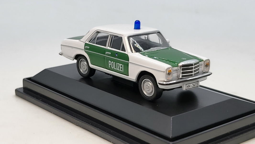 Mercedes-Benz 200/8 Limousine Polizei - Schuco 1:87