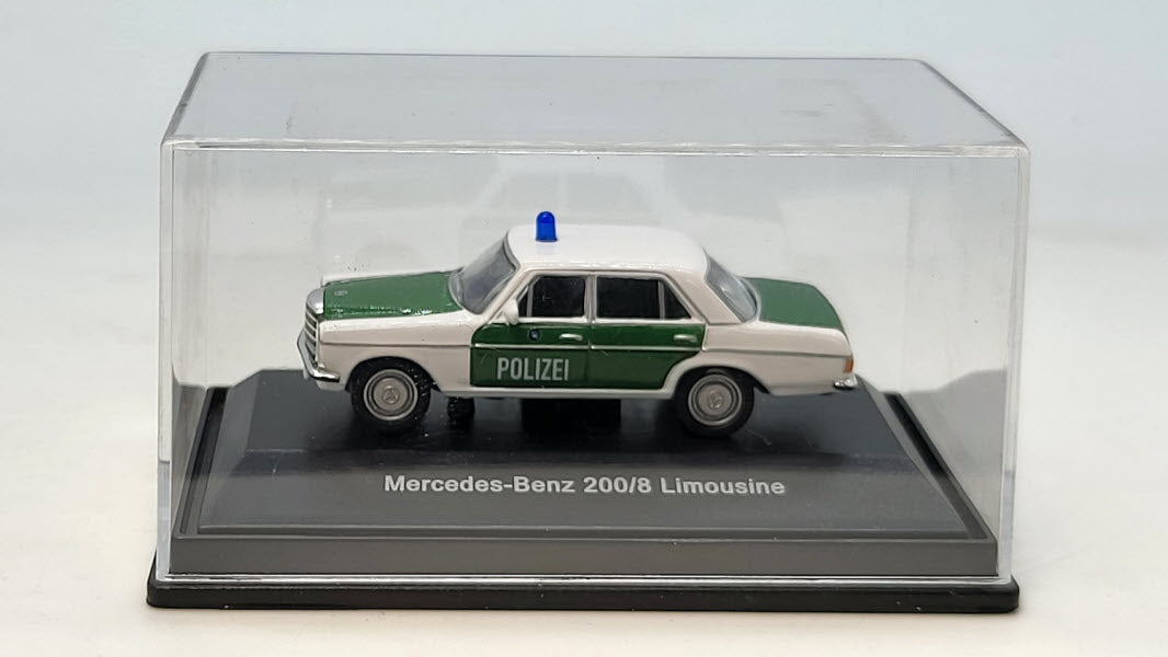 Mercedes-Benz 200/8 Limousine Polizei - Schuco 1:87