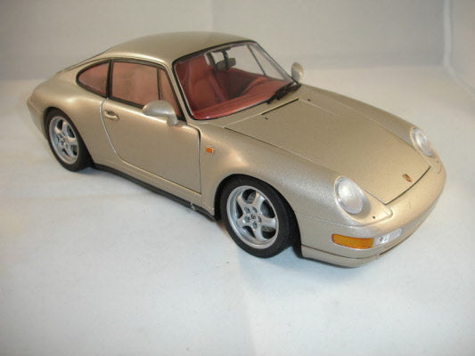 UT Models Porsche 911 993 Carrera Coupe Gold - Schaal 1:18