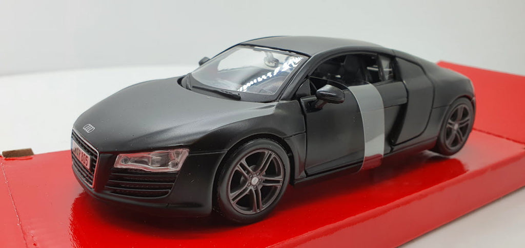 Audi R8 Matt Zwart Maisto 1:24