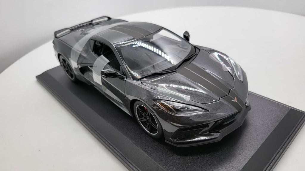 Maisto Chevrolet Corvette C8 Stingray Metallic Donkergrijs 2020 - Schaal 1:18