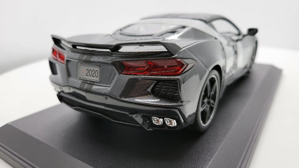 Maisto Chevrolet Corvette C8 Stingray Metallic Donkergrijs 2020 - Schaal 1:18