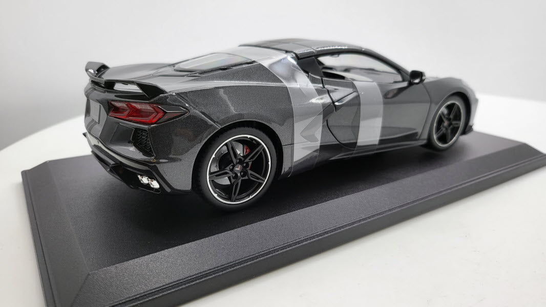 Maisto Chevrolet Corvette C8 Stingray Metallic Donkergrijs 2020 - Schaal 1:18