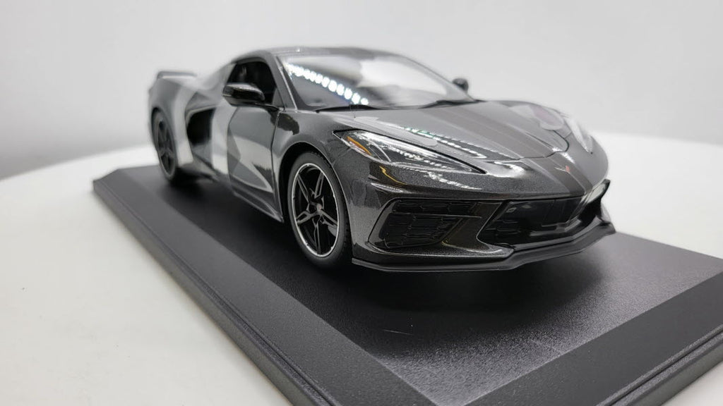 Maisto Chevrolet Corvette C8 Stingray Metallic Donkergrijs 2020 - Schaal 1:18