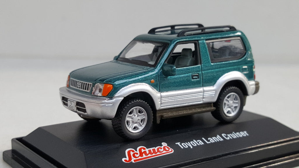 Schuco Toyota Land Cruiser, groen-grijs metallic - Schaal 1:72