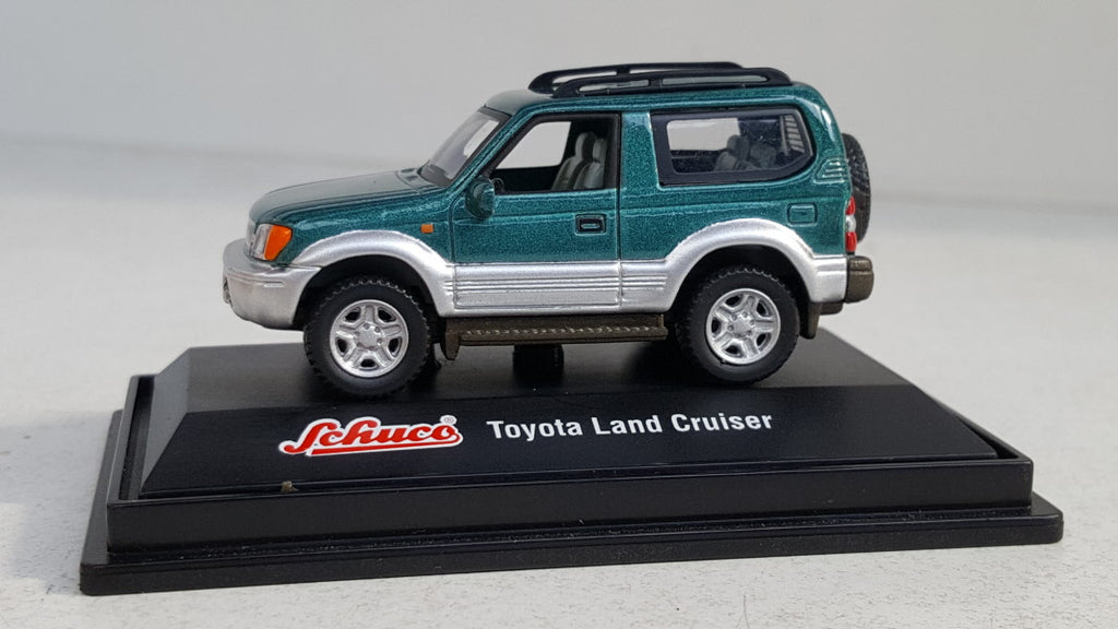 Schuco Toyota Land Cruiser, groen-grijs metallic - Schaal 1:72